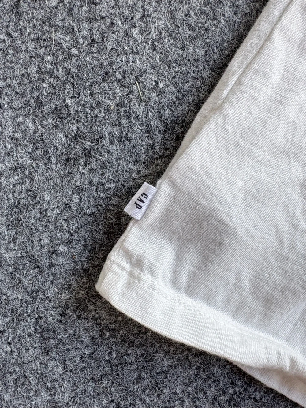 Boy’s GAP White Short Sleeve Crewneck Tee - Original Tee - Size XL (12)